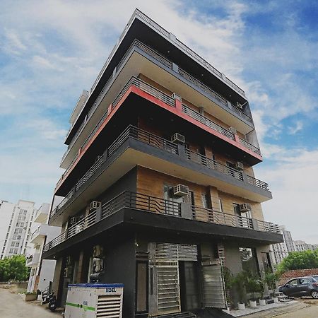 Hotel Super Townhouse Cloud Bay, Near Genpact, Sector-69, Gurgáon Exteriér fotografie